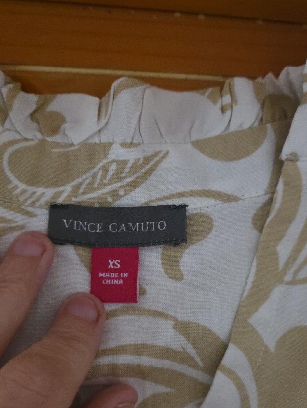 Vince Camuto Sleeveless Maxi Dress in Cream & Beige Floral - Picture 11 of 12
